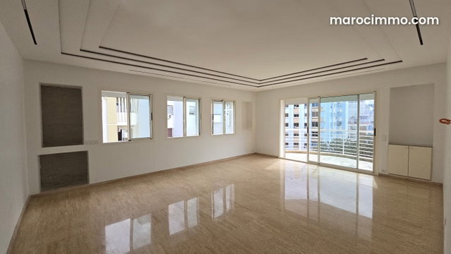 Beautiful Apartment with No Neighbors at Gauthier — 2