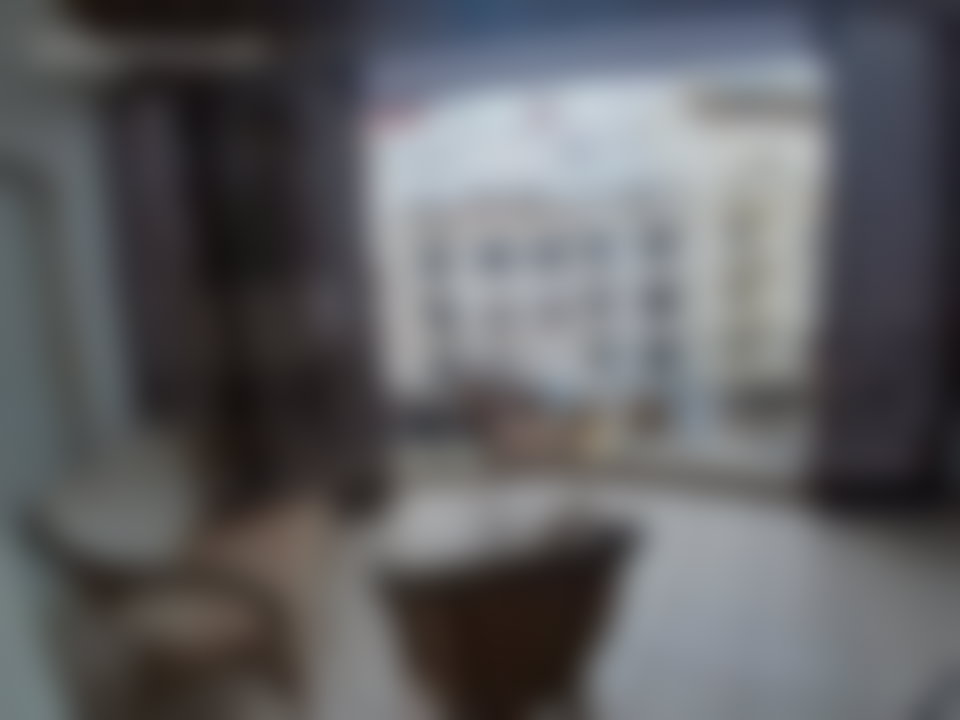 شقة فسيحة بشرفة للبيع في أنفا الدار البيضاء