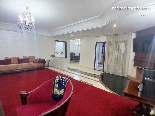 Appartement spacieux à vendre – 200 m² – 2ᵉ étage — 2