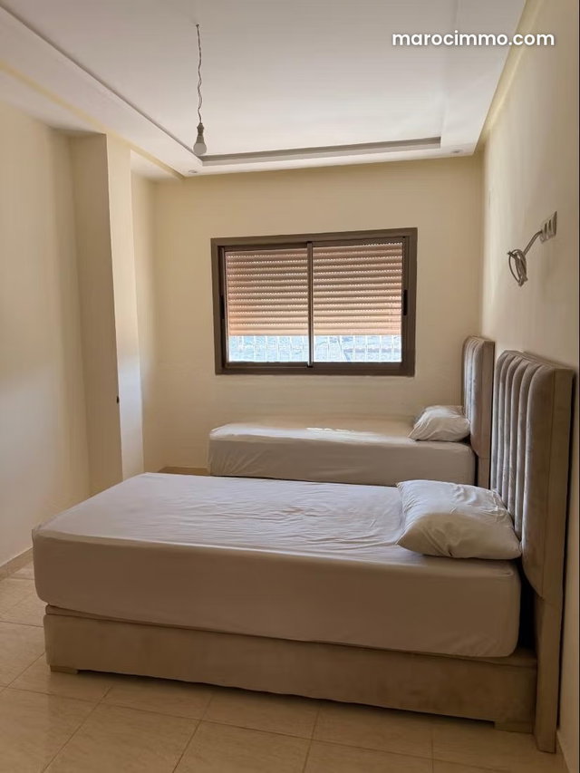 Location d'un appartement à Route Casablanca. 3 chambres. Bien meublé — 4