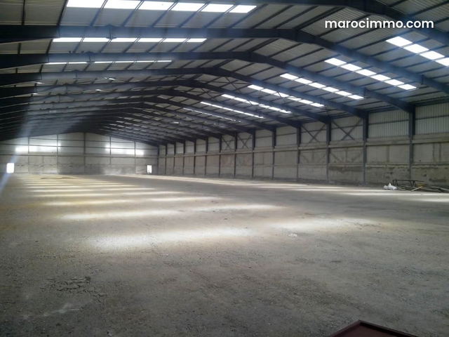 Local commercial à louer à Aïn Sebaâ. Superficie 2160 m² — الدار البيضاء