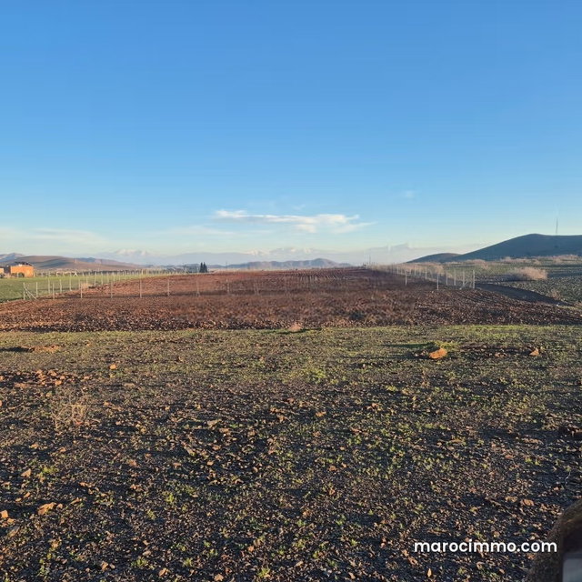 Vente terrain à Route Casablanca. Surface totale 4500 m² — 4