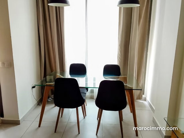 Furnished Studio on the Top Floor with Small Balcony – Princesses Quarter — 3