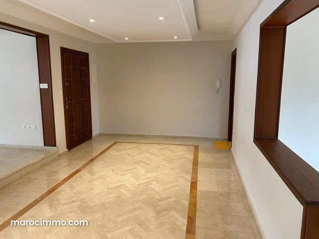 Agdal Appartement spacieux à louer — 4