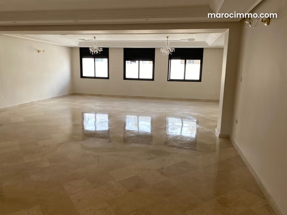 Agdal Appartement spacieux à louer