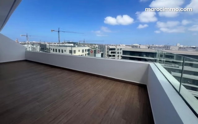 Superbe appartement avec terrasse à louer À CFC — 2