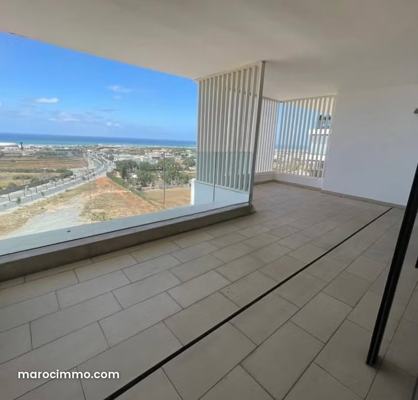 220 sqm Sea-View Apartment, Aïn Diab, Casablanca — Casablanca