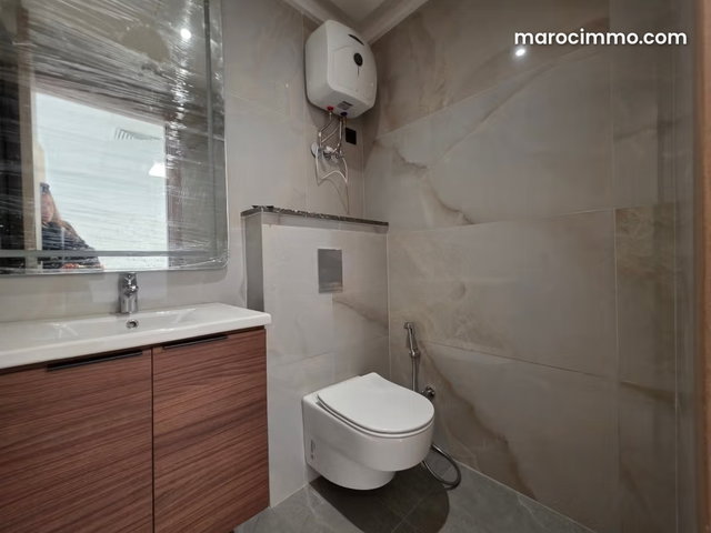 Plateau de bureau avec balcon à Sidi Maarouf — 4