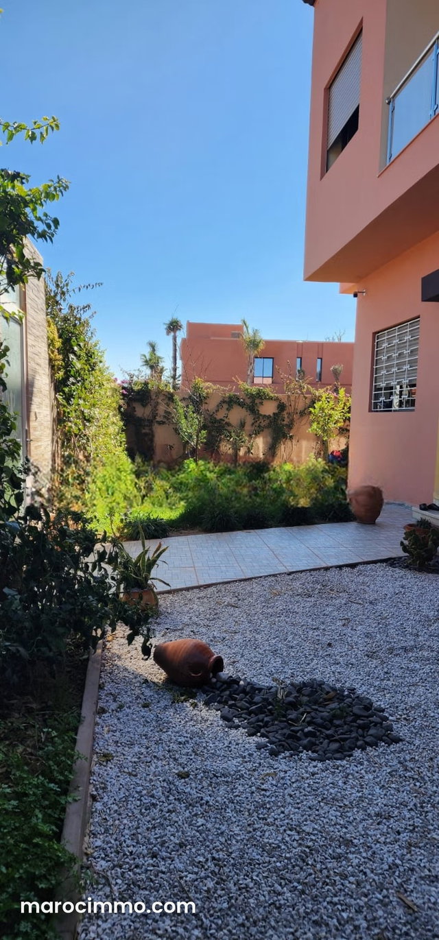 À vendre – Très belle villa individuelle – Agdal — 4