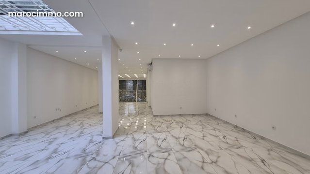 A vendre Local commercial 133m2 Gauthier — 4