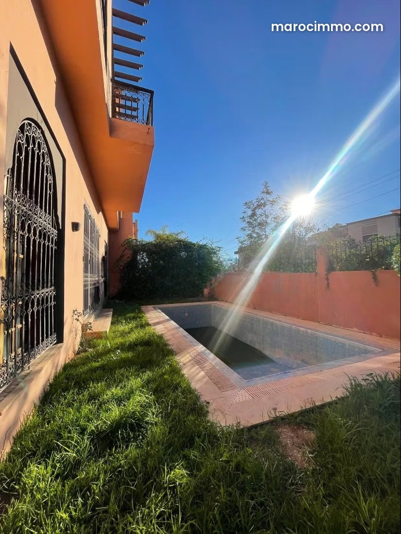 405 sqm Villa with Swimming Pool and Garden in Hay Targa, Marrakech — Marrakesh
