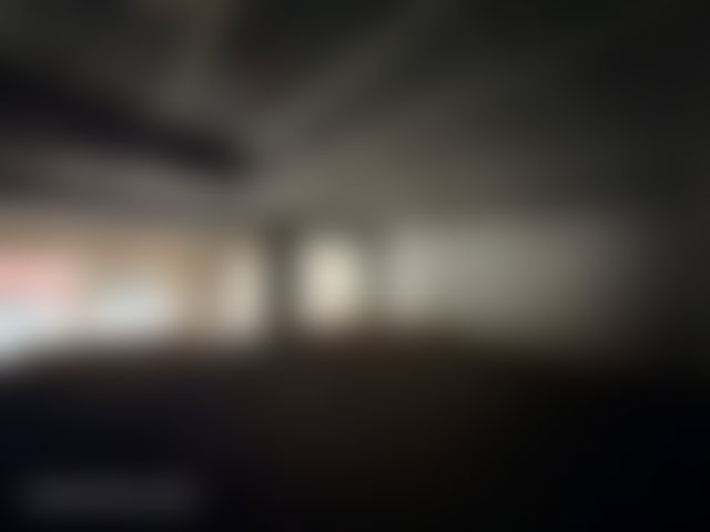 محل تجاري فسيح للكراء بحي الأوازيس في الدار البيضاء — 4
