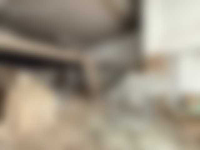محل تجاري بواجهة عريضة للكراء بحي أوازيس بالدار البيضاء — 2