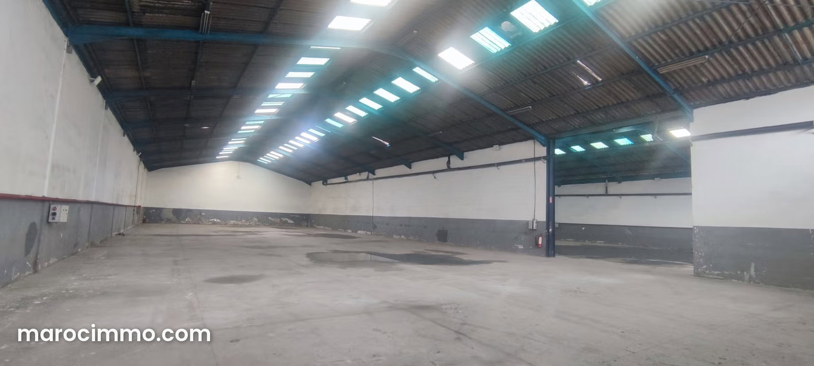 2,200 m² Warehouse for Rent in Ain Sebaa, Casablanca – Equipped and Secure — Casablanca