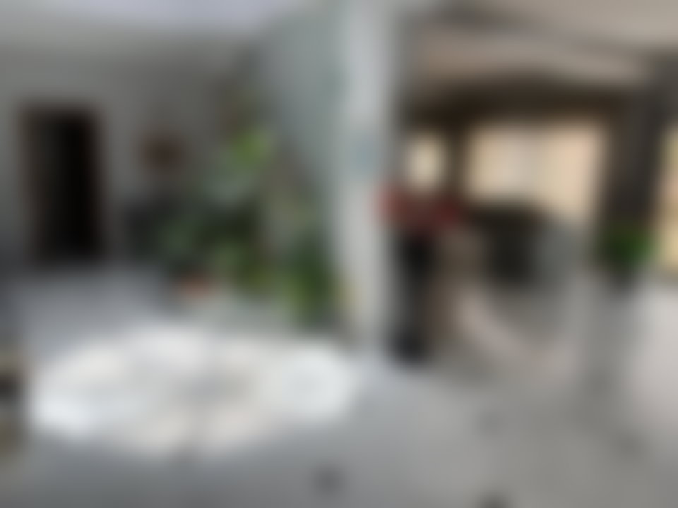 دوبلكس فاخر مع شرفة واسعة للبيع بحي راسين في الدار البيضاء