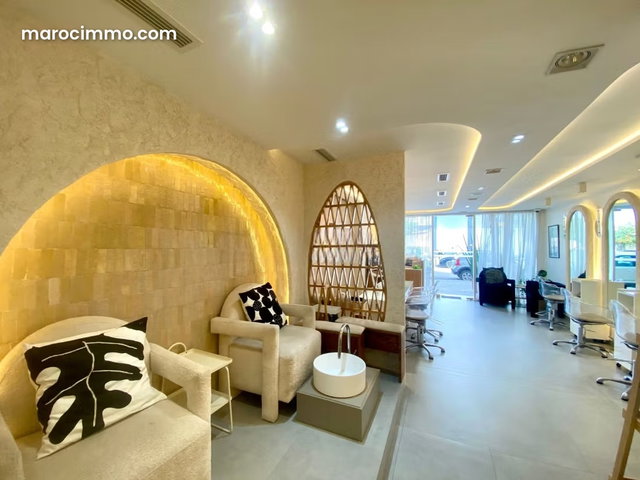 114m Oasis Beauty Salon for Rent — 3