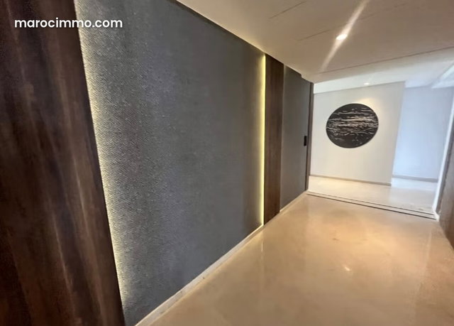 Superbe appartement de 3ch à vendre à CFC — 3