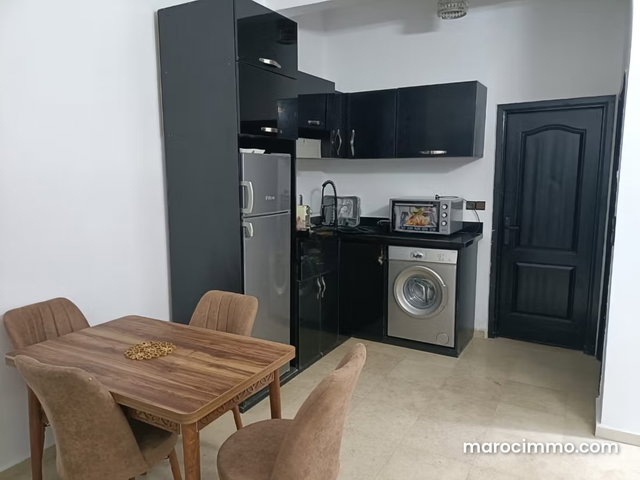 Très beau studio meublé en sous location à l'hivernage — 4