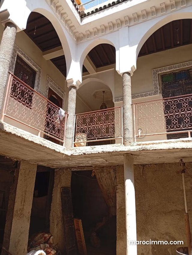 Riad à vendre à Michouar. 6 chambres agréables. Salon traditionnel — 5