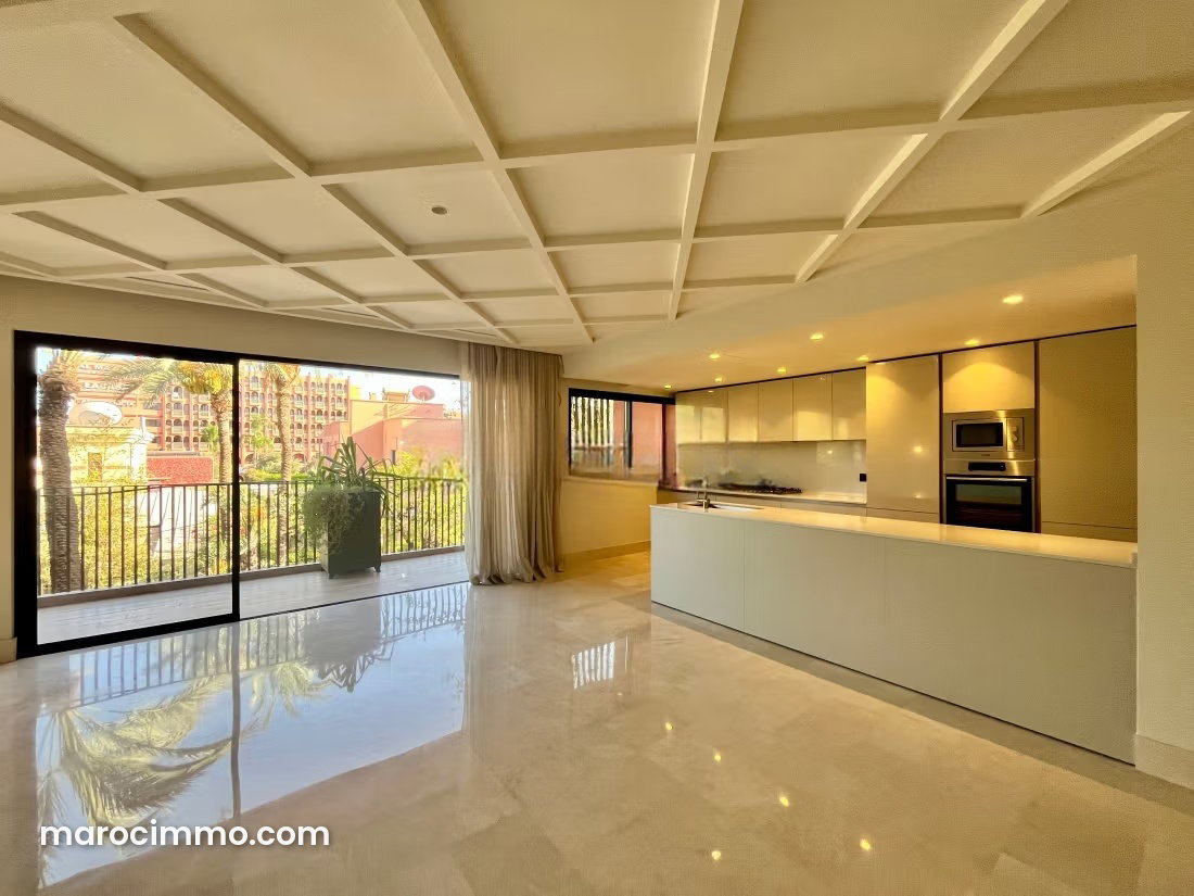 Appartement 140 m², Hivernage, Marrakech, vue Atlas et piscine — Marrakech