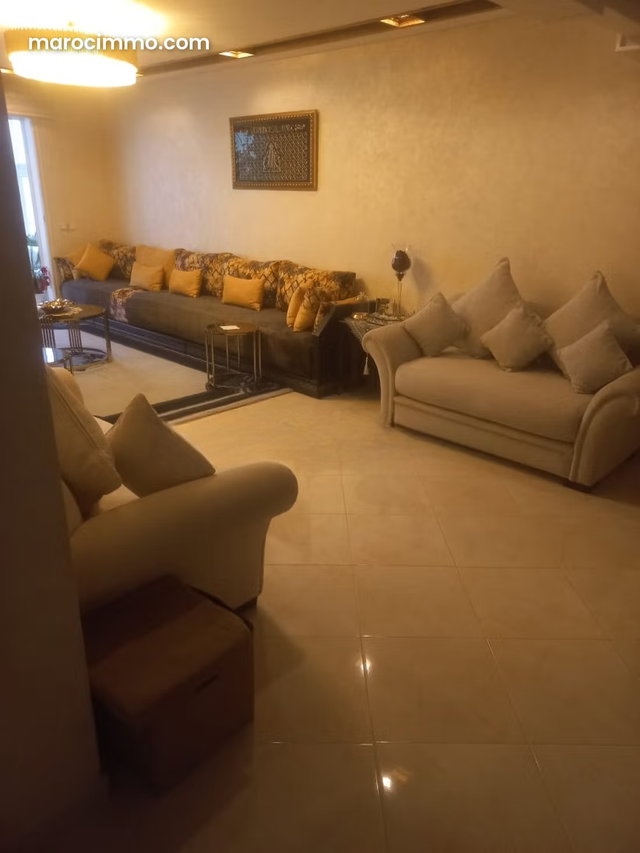 Appartement à vendre en Centre Ville. 3 pièces confortables. Porte blindée et résidence sécurisée — 3
