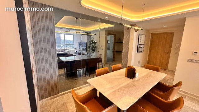 Vend appartement à Tanger City Center. 3 grandes pièces. Meublé — 5