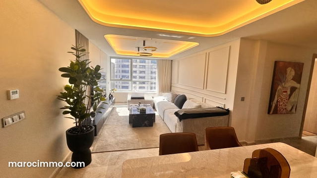 Vend appartement à Tanger City Center. 3 grandes pièces. Meublé — طنجة