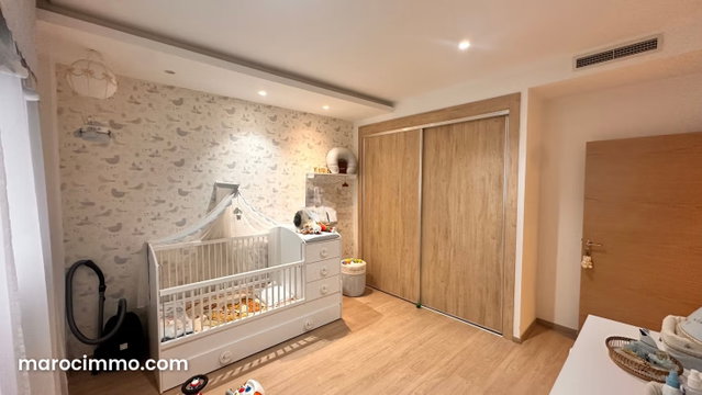 Vente d'un bel appartement à tanger centre. 4 pièces. Bien meublé — 4