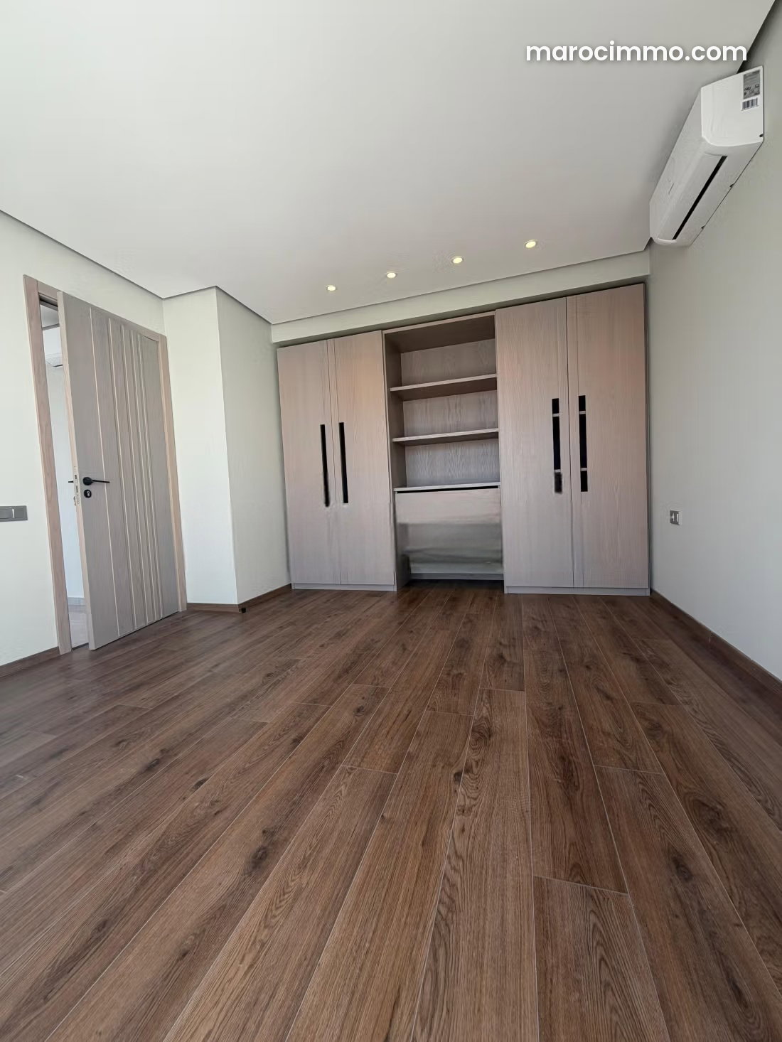 New apartment for rent in Oasis, Casablanca, with terrace — Casablanca