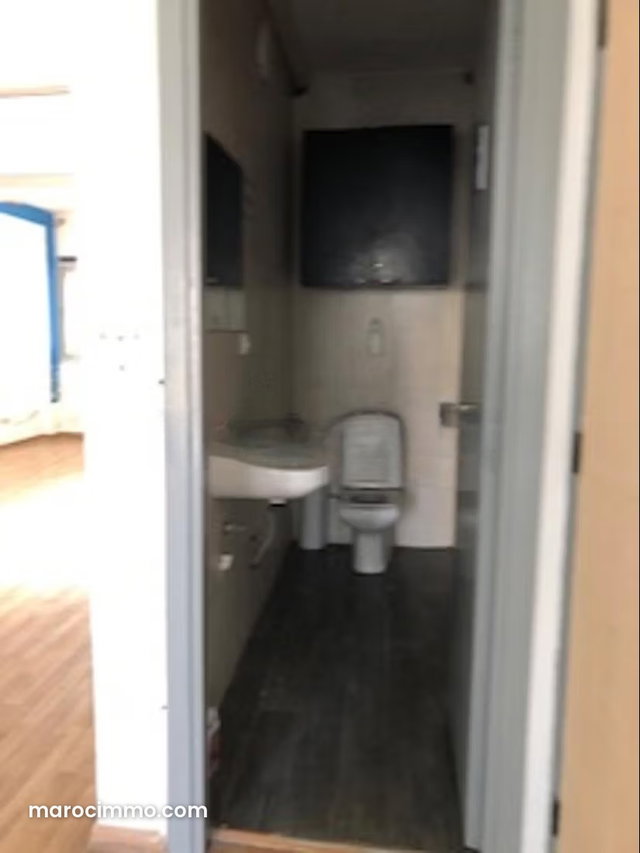 Immeuble Bureau loué à vendre quartier CFC — 3