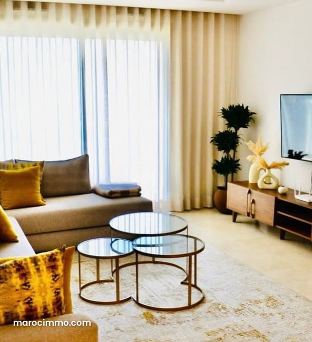 Superbe appartement meublé avec terrasse à CFC — 2