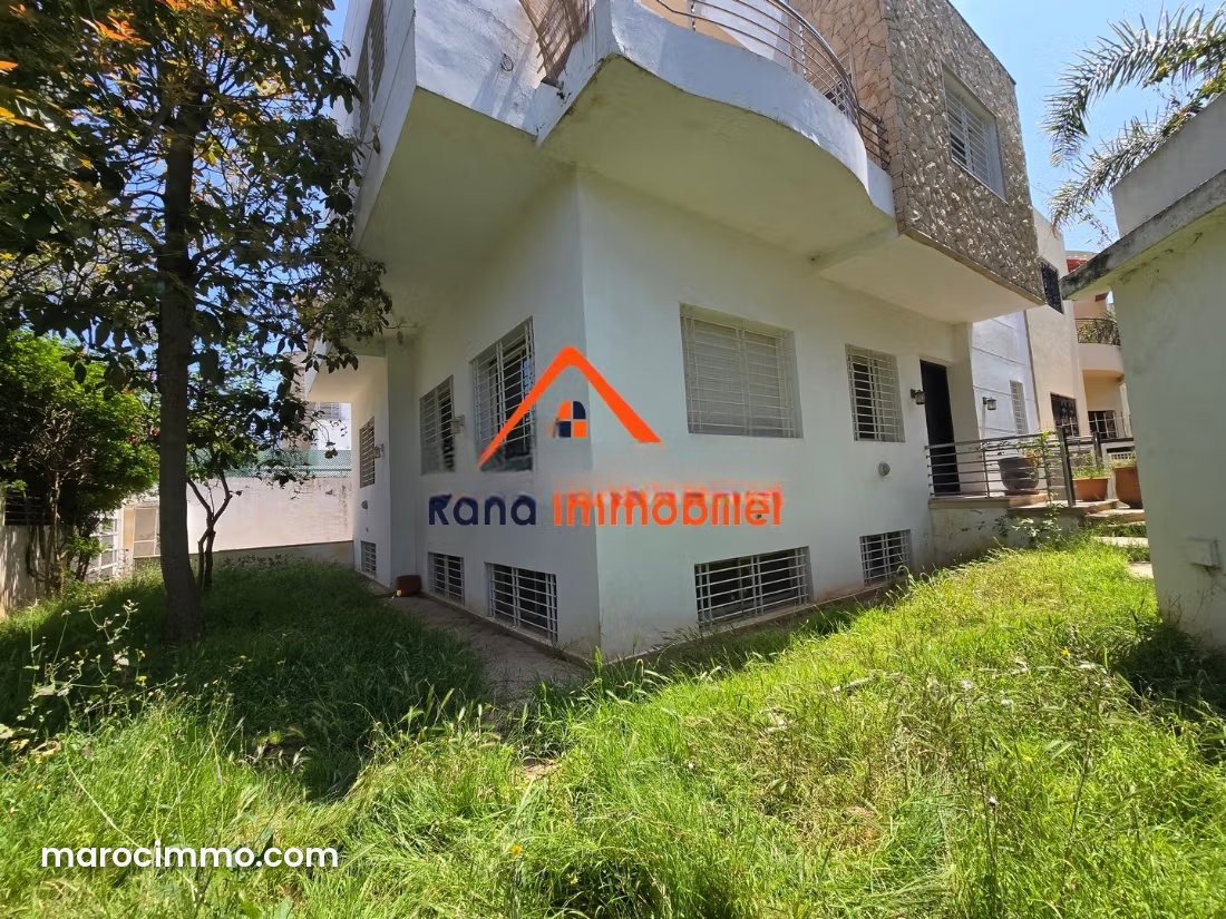 Villa 350 m² avec jardin ensoleillé, Riyad, Rabat — Rabat
