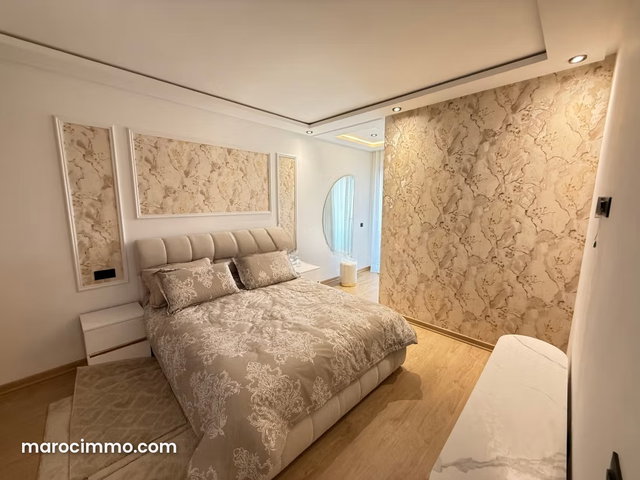 Rent a beautiful studio in the Hospitals district — 4