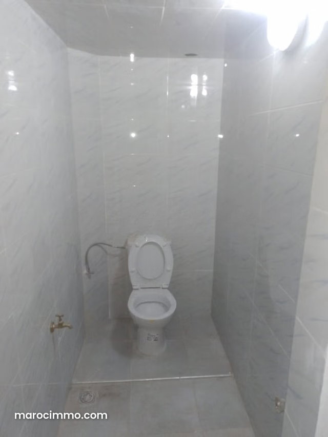Magasin commercial à louer à Amsernate — 2
