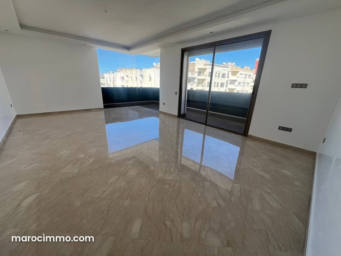 4-room apartment with terrace for rent in Racine, Casablanca — Casablanca