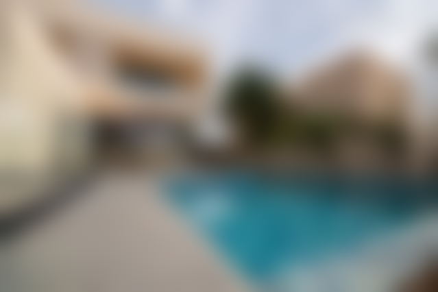 فيلا فاخرة للإيجار بطريق أميزميز في مراكش — مراكش