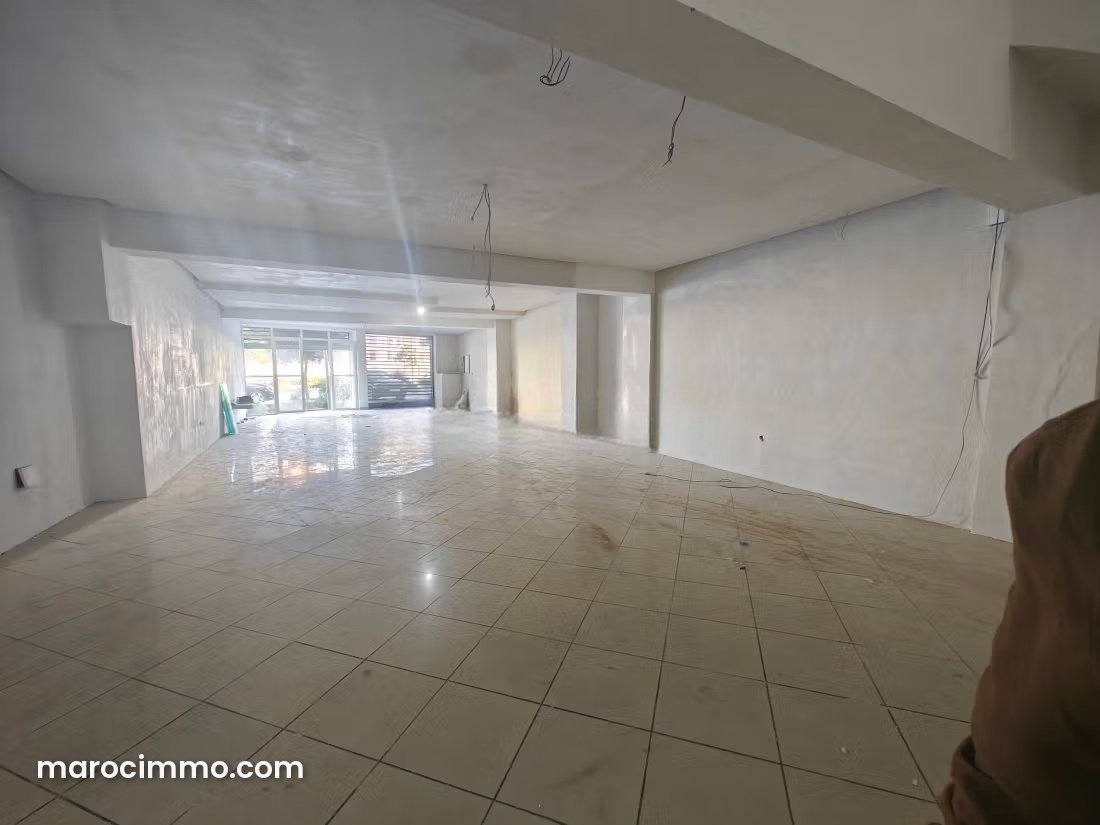300 m² Commercial Premises, Ground Floor and Mezzanine, Oulfa — Casablanca