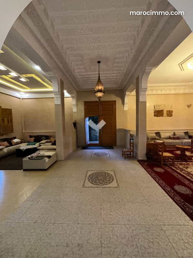 Villa à Vendre de 377.0 m² à Marrakech, Hay El Bahja — 5