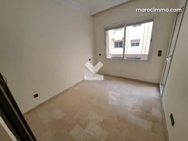 Appartement à Vendre de 122.0 m² à Casablanca, Hopitaux — 3