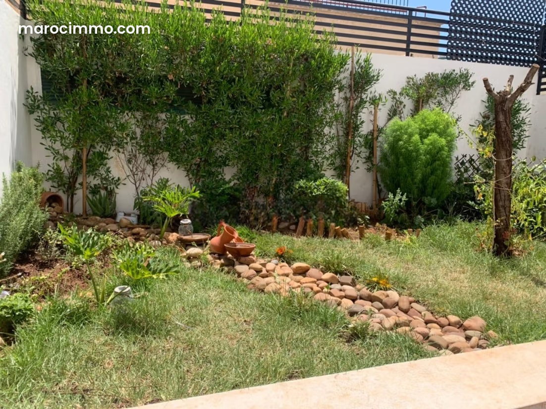 Apartment with terrace and garden for sale in Palmier, Casablanca — Casablanca