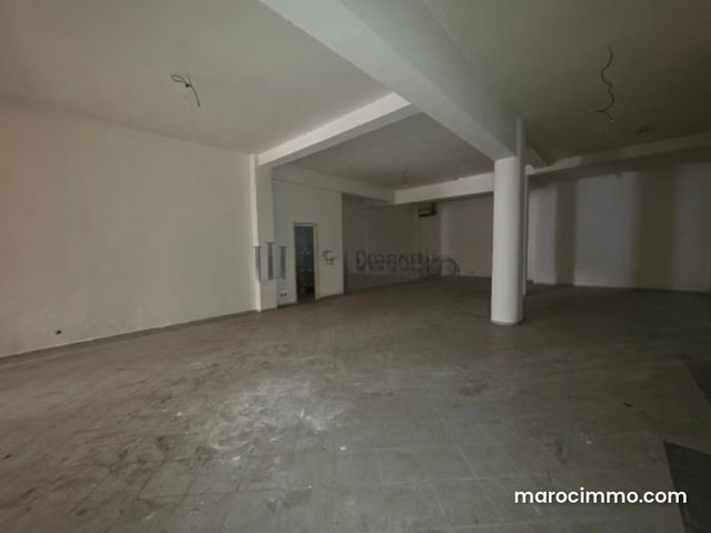Commercial Space for Rent 162m² 2 Blinds — 2