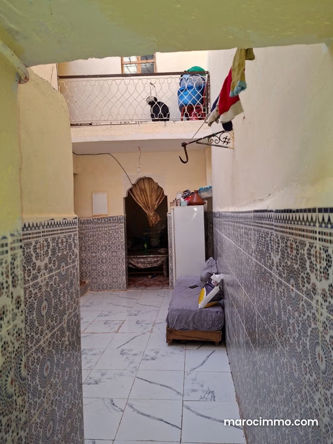 منزل بثلاثة طوابق وسطح للبيع في بن صالح مراكش — مراكش
