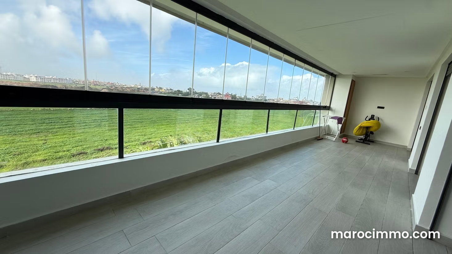 167 sqm Furnished Apartment, 3 Bedrooms, Seaside in Dar Bouazza — Dar Bouazza
