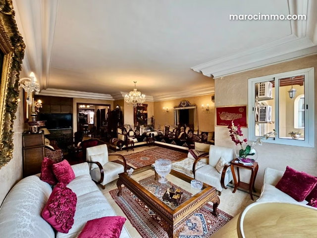 À VENDRE – Grand Appartement d’Exception — 3