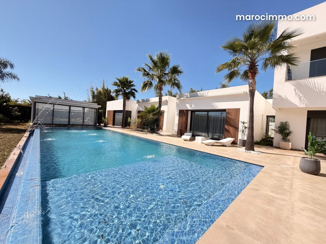 1,750 m² Villa with Swimming Pool and Hammam, Souissi, Rabat — Rabat
