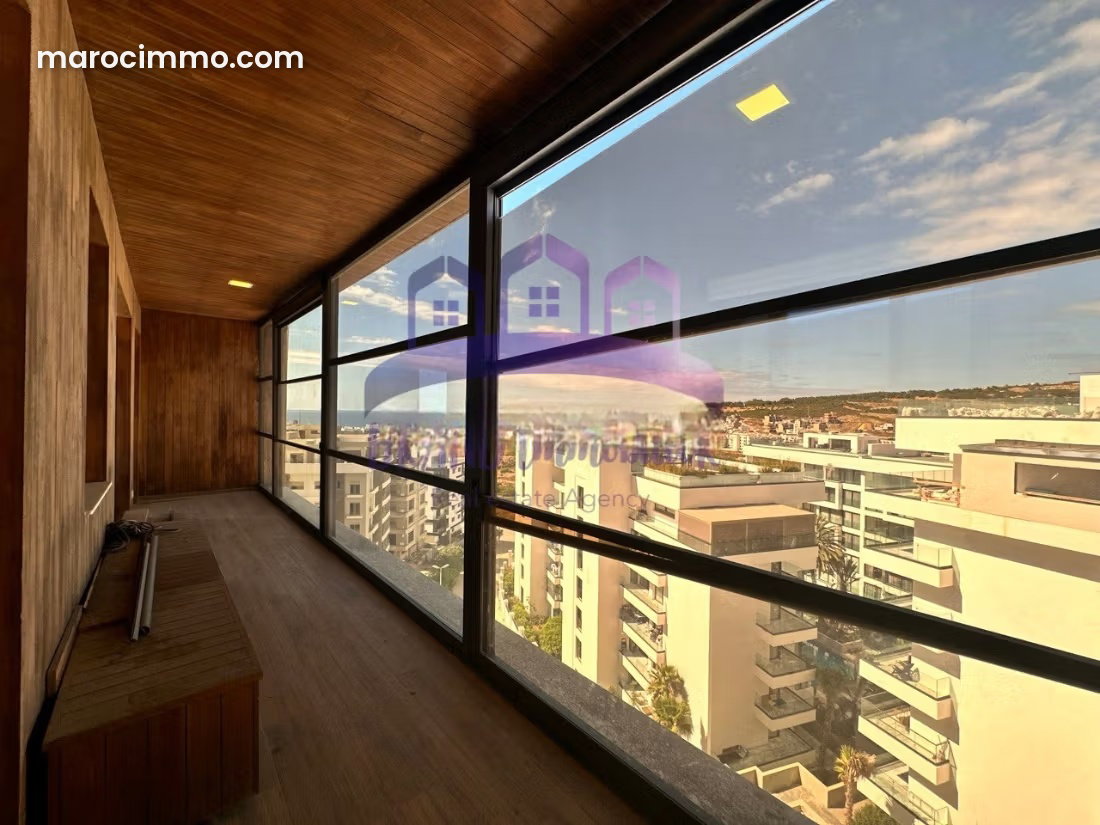 210 m² Apartment with Sea and Mountain Views, Malabata, Tangier — Tangier