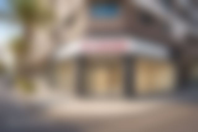 محل زاوية مميّز للكراء بشارع غاندي في المعاريف — الدار البيضاء