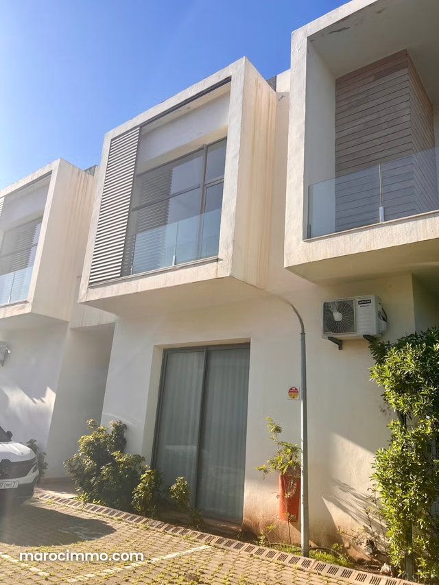 Villa commerciale à louer– Anfa Supérieur — 4