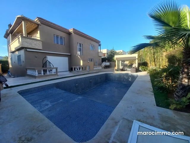 Superbe villa à louer meublée à Hay riad — Rabat