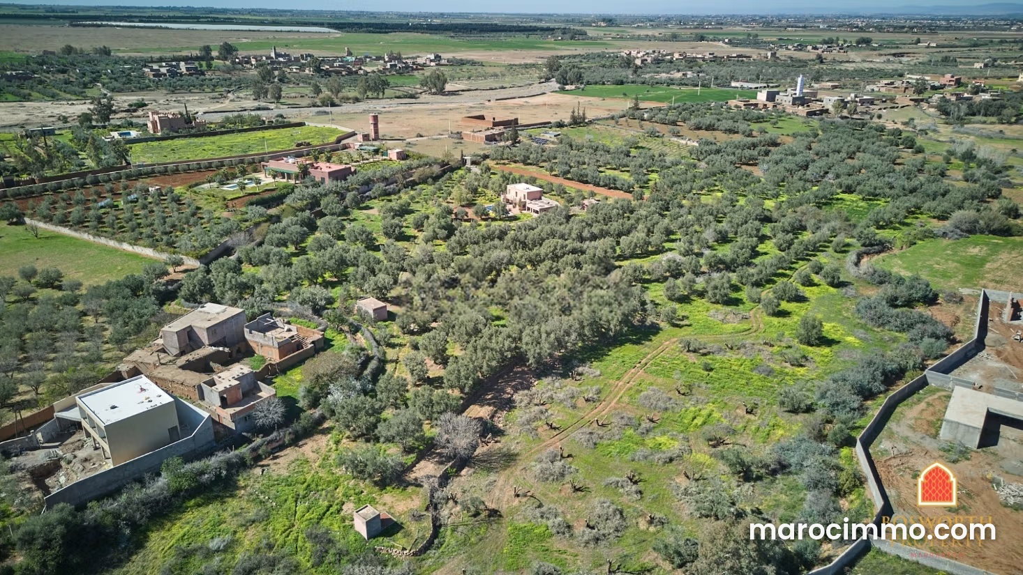 Terrain de 2,8 hectares avec villa, Route d'Ourika à Marrakech — Marrakech